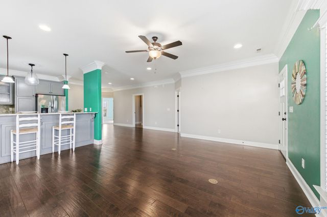4406 Lake Willow Blvd SE, Owens Cross Roads, AL 35763