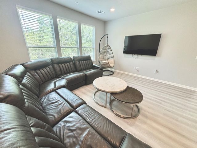 2301 Limestone Lake DR 43, Georgetown, TX 78633