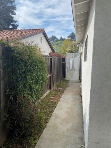 9430 Glade Ave, Chatsworth, CA 91311