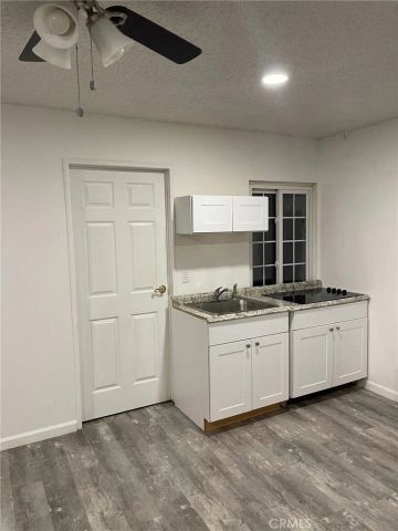 9430 Glade Ave, Chatsworth, CA 91311
