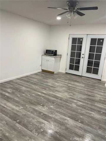 9430 Glade Ave, Chatsworth, CA 91311