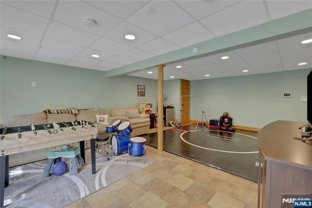 7 S 1st Street, Park Ridge, NJ 07656