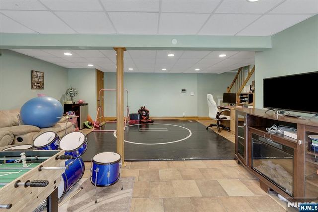 7 S 1st Street, Park Ridge, NJ 07656
