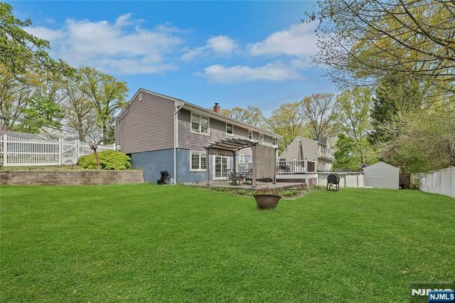 7 S 1st Street, Park Ridge, NJ 07656