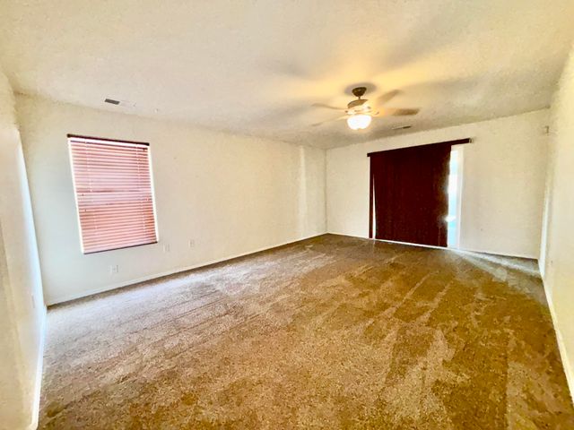 941 Carrizo Street NW, Los Lunas, NM 87031