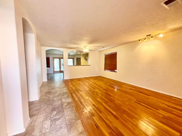 941 Carrizo Street NW, Los Lunas, NM 87031