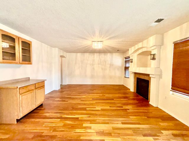 941 Carrizo Street NW, Los Lunas, NM 87031