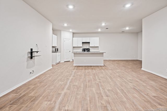 4111 Fort Palmer, Saint Hedwig, TX 78152