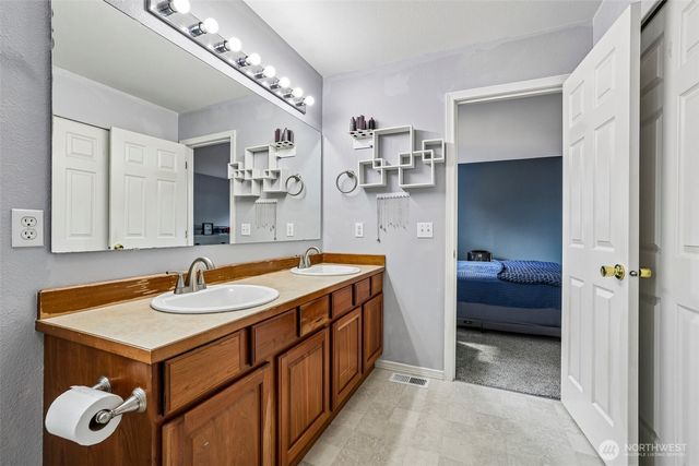 18613 98th Avenue E, Puyallup, WA 98375