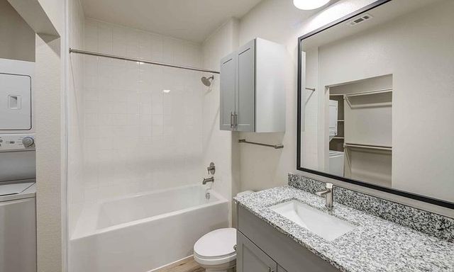 2232 Empire Central DR 207, Dallas, TX 75235