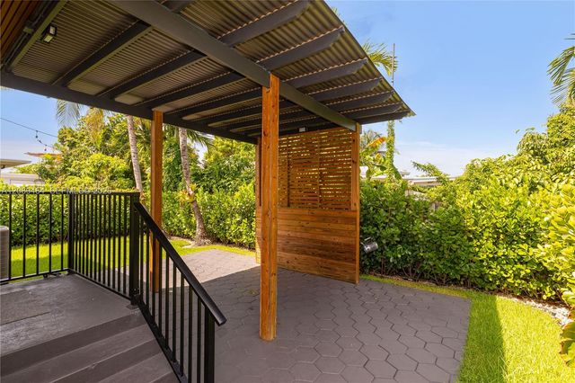 8934 Hawthorne Avenue, Surfside, FL 33154