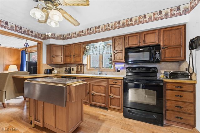 4140 Lace Road NW, Malvern, OH 44644