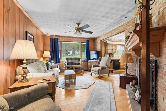 4140 Lace Road NW, Malvern, OH 44644