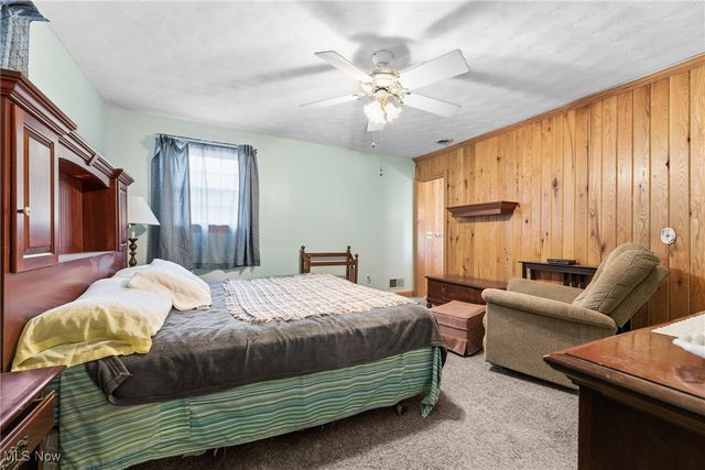 4140 Lace Road NW, Malvern, OH 44644