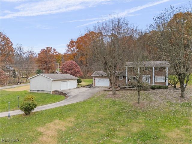 4140 Lace Road NW, Malvern, OH 44644