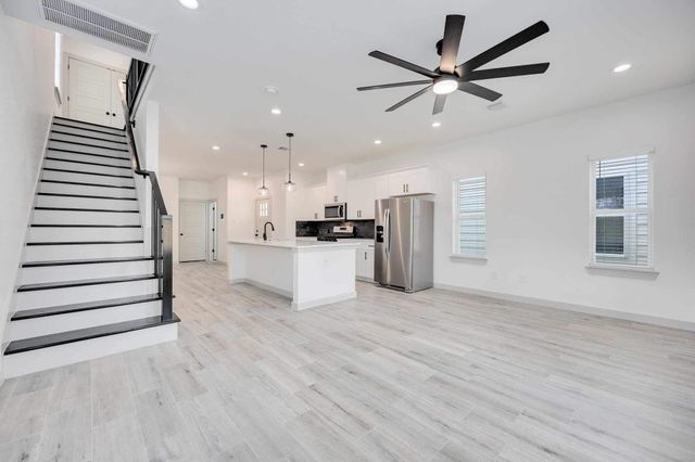 926 Granville Drive, Houston, TX 77091