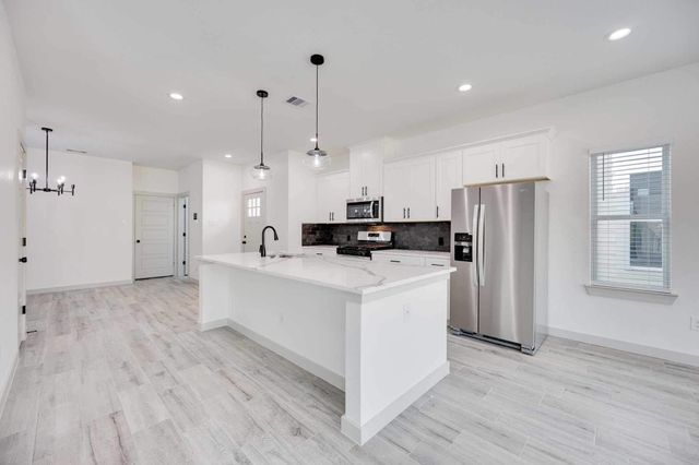 926 Granville Drive, Houston, TX 77091