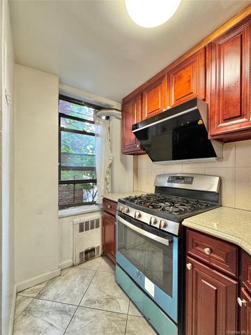 85-14 Broadway 1K, Elmhurst, NY 11373