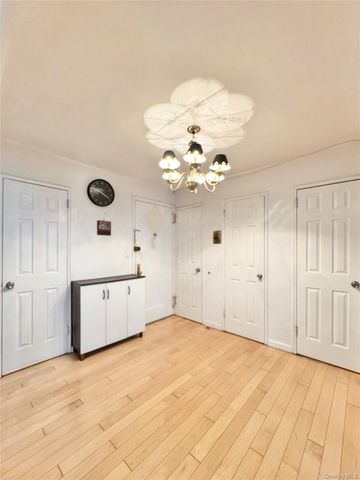 85-14 Broadway 1K, Elmhurst, NY 11373