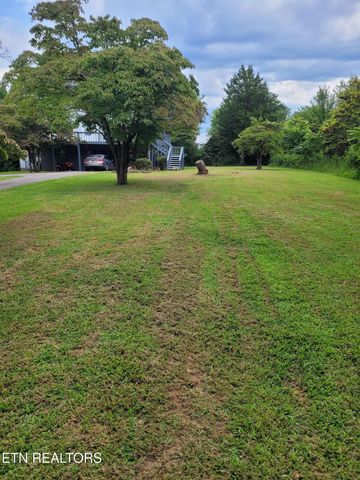 2812 Burnett Drive, Kodak, TN 37764