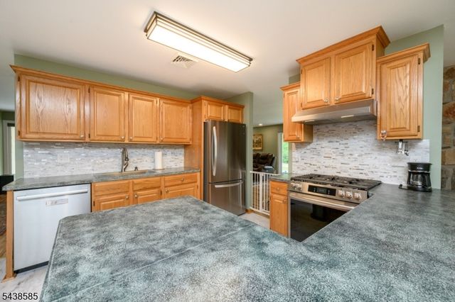 13 Central Ave, Readington Twp., NJ 08889