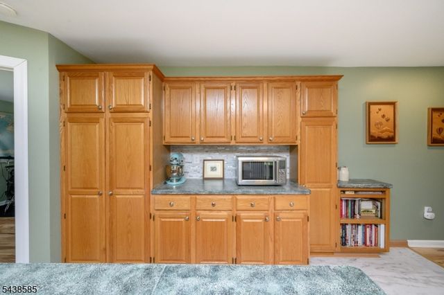 13 Central Ave, Readington Twp., NJ 08889