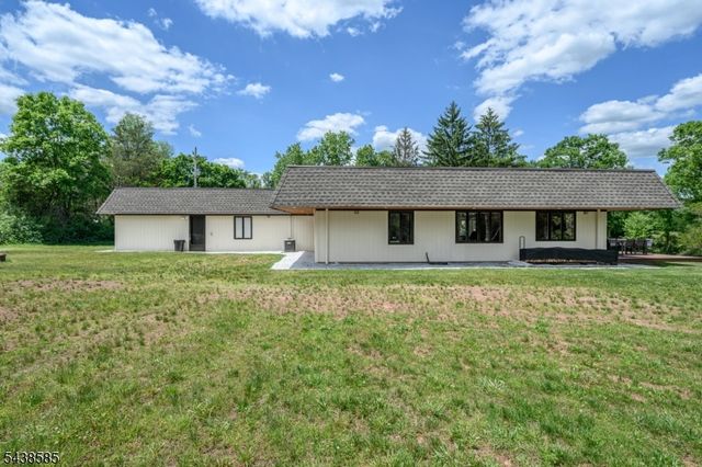 13 Central Ave, Readington Twp., NJ 08889