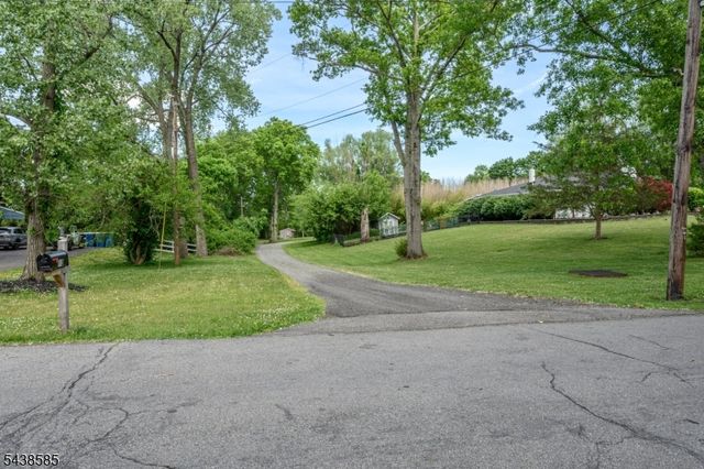 13 Central Ave, Readington Twp., NJ 08889