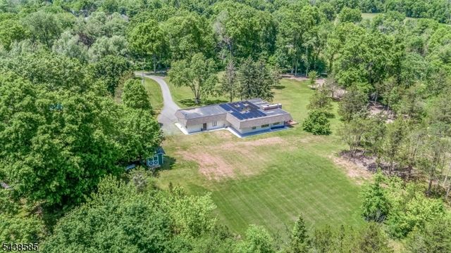 13 Central Ave, Readington Twp., NJ 08889