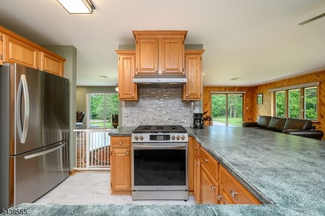 13 Central Ave, Readington Twp., NJ 08889