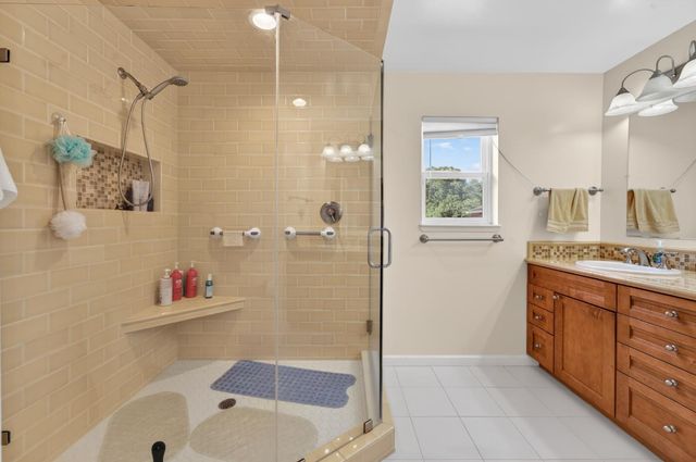 26583 Table Meadow Rd, Auburn, CA 95602