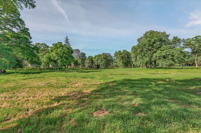 26583 Table Meadow Rd, Auburn, CA 95602