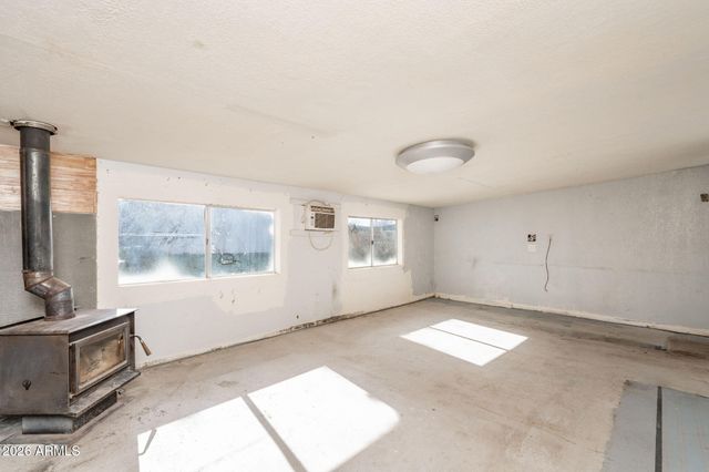 20850 E CEDAR Drive, Mayer, AZ 86333