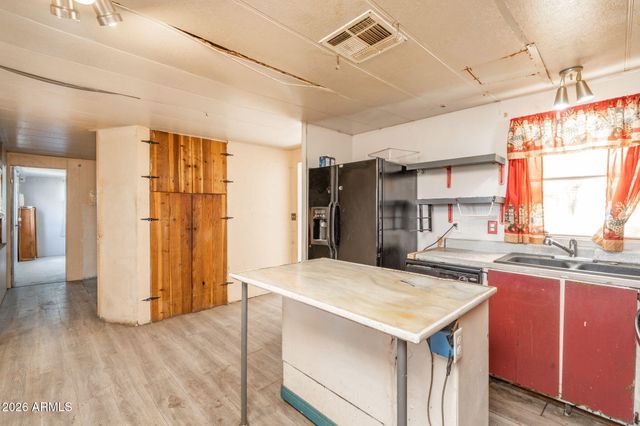 20850 E CEDAR Drive, Mayer, AZ 86333