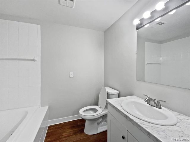 21763 Hidden Rivers Drive, Southfield, MI 48075