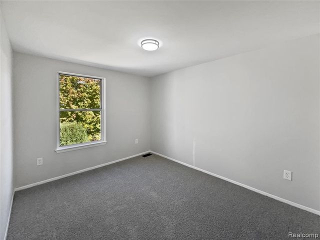 21763 Hidden Rivers Drive, Southfield, MI 48075