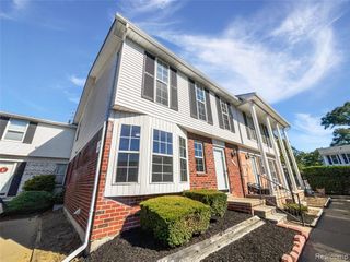 21763 Hidden Rivers Drive, Southfield, MI 48075