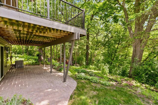 9708 Mill Creek Drive, Eden Prairie, MN 55347