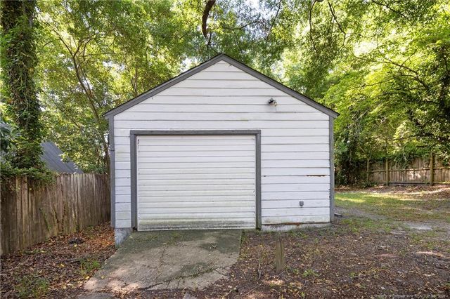 948 McKimmon Road, Fayetteville, NC 28303