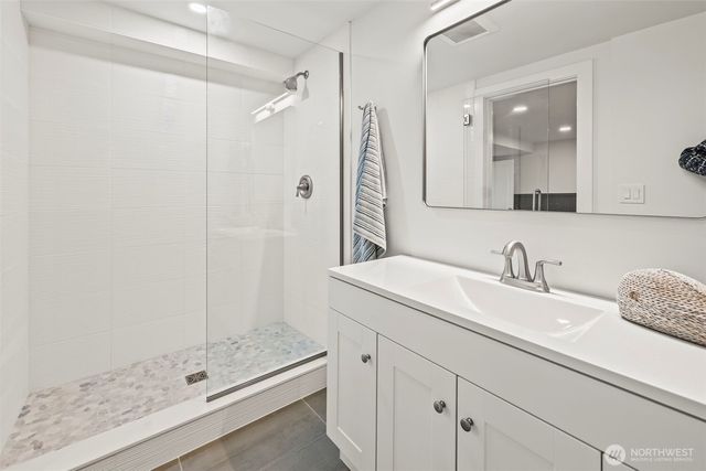 1774 N Jackson Avenue, Tacoma, WA 98406