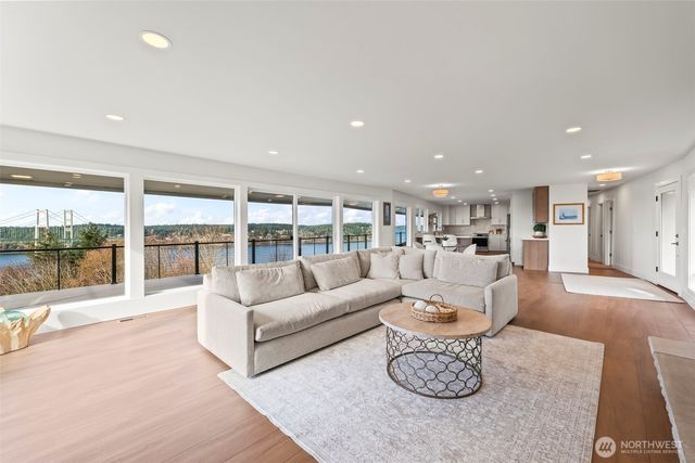 1774 N Jackson Avenue, Tacoma, WA 98406