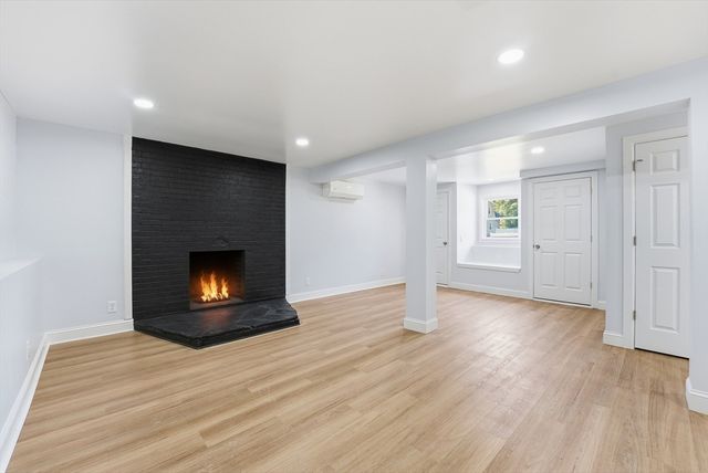 30 Kathy Ter, Agawam, MA 01030