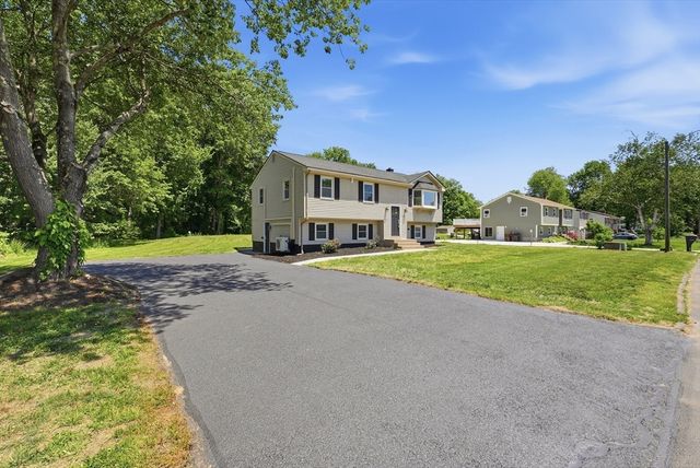 30 Kathy Ter, Agawam, MA 01030