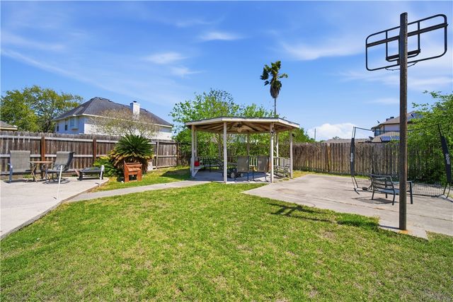 5502 Queensborough, Corpus Christi, TX 78413