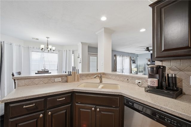 5502 Queensborough, Corpus Christi, TX 78413