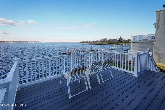 91 Cayuga Avenue, Oceanport, NJ 07757