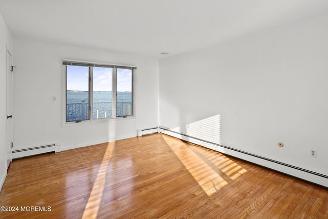 91 Cayuga Avenue, Oceanport, NJ 07757