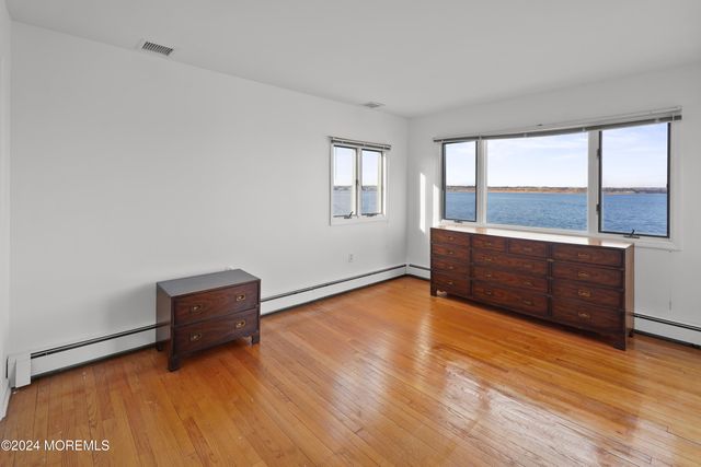 91 Cayuga Avenue, Oceanport, NJ 07757