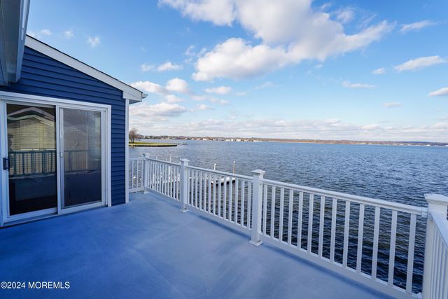 91 Cayuga Avenue, Oceanport, NJ 07757