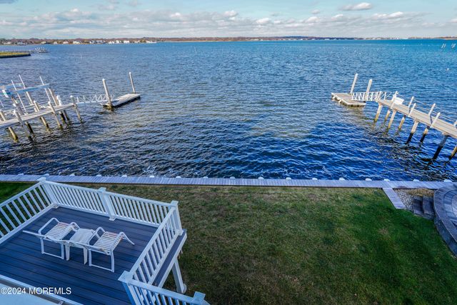 91 Cayuga Avenue, Oceanport, NJ 07757